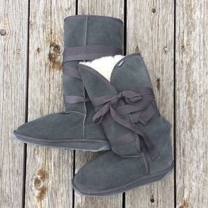 Grey EMU Australia boots